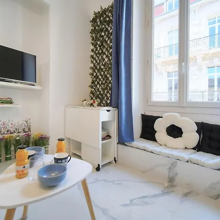 Agreable Rue Anibes-hyper Centre A0b211 * Канны